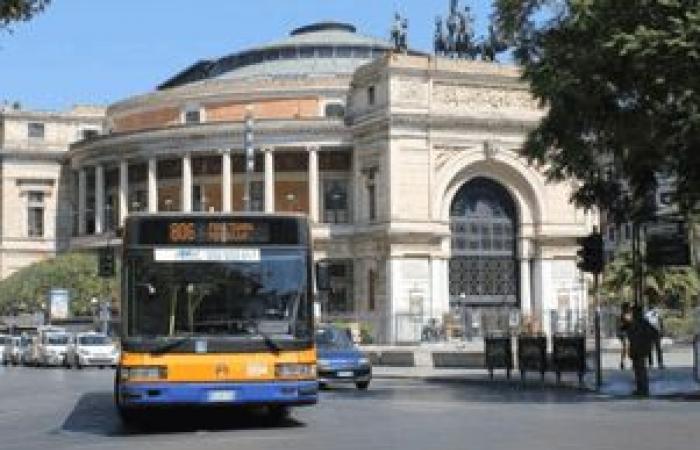 Palermo, Amat bus damaged: 28-year-old reported