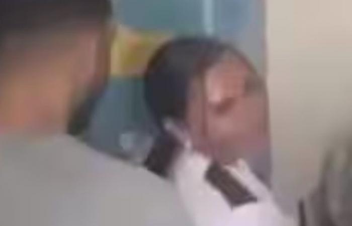 Sex in prison between the policewoman and the inmate: the video of the scandal