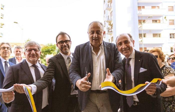 Palermo, the inauguration ceremony for the first SicilBanca branch