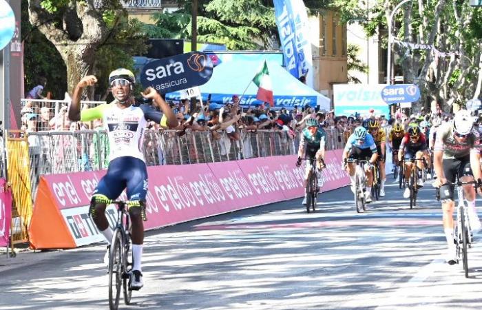 Cycling / Girmay wins the third stage of the Tour de France in Turin
