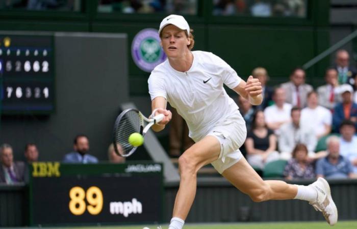 Wimbledon, Sinner debuts against Hanfmann: 6-3, 6-4, 0-1 | LIVE