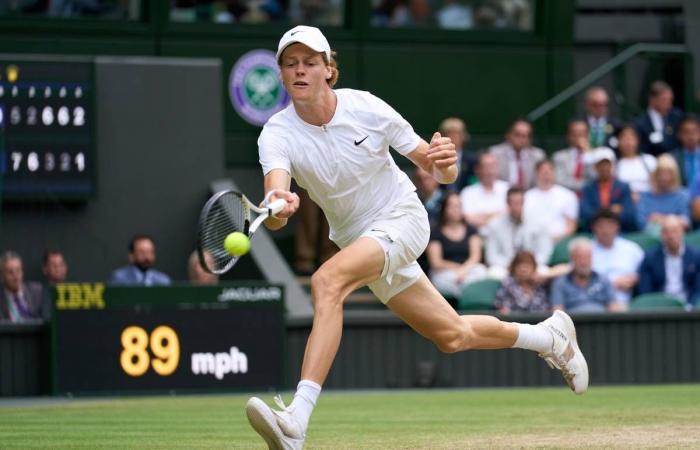 Wimbledon, Sinner debuts against Hanfmann: 6-3, 6-4, 1-4 | LIVE