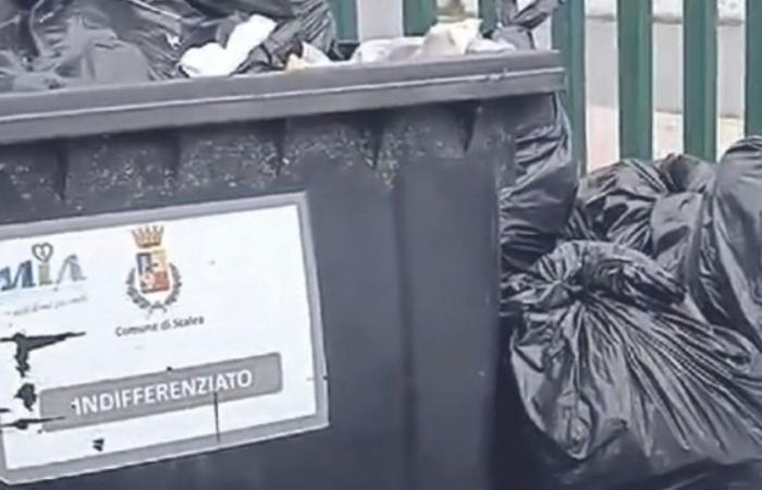 Waste: Municipalities in arrears in Calabria, the Region demands payment