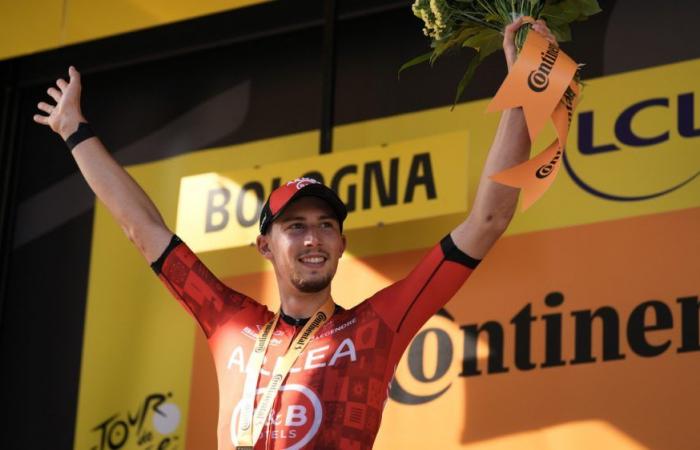 Tour de France, Vauquelin wins the Cesenatico-Bologna. Fight between Pogacar and Vingegaard