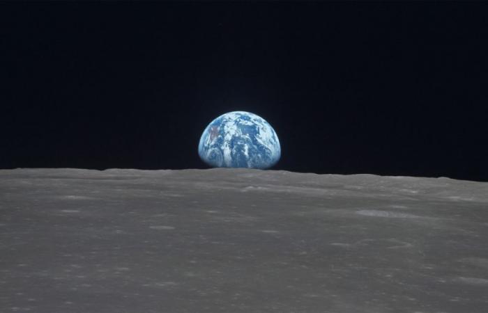 Earth Rises Behind the Moon: Watch NASA Restored Video