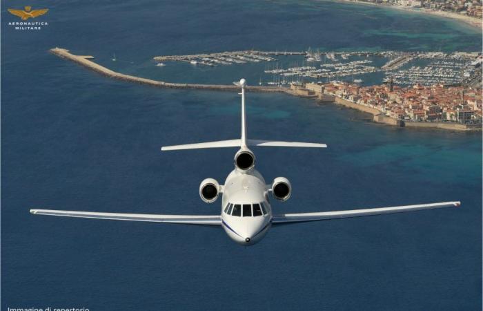 Urgent medical transport from Cagliari to Genoa for a Falcon 50 of the 31st Wing