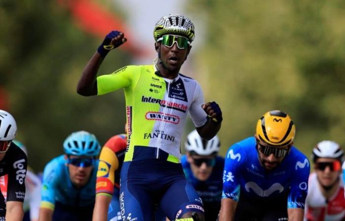 Girmay wins 3rd stage, Carapaz new yellow jersey