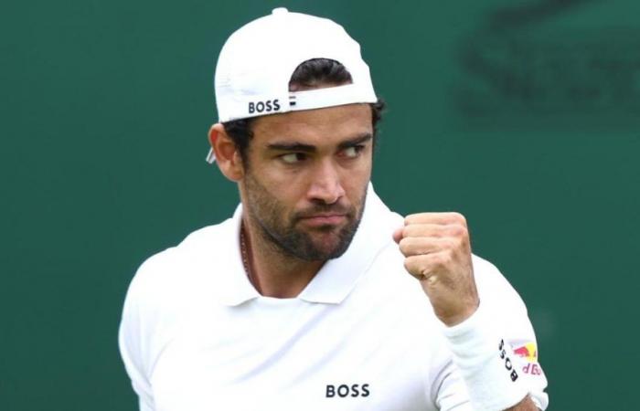 Berrettini beats Fucsovics, books derby at Wimbledon