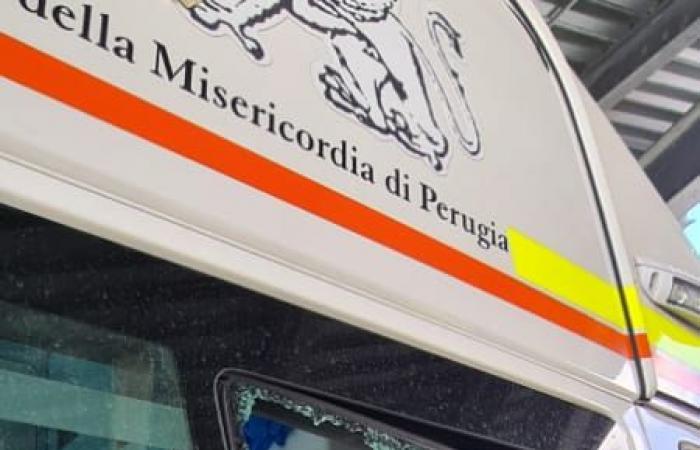 Perugia man falls from seventh floor on a car in Ellera