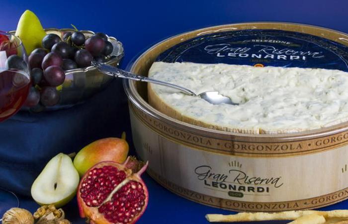 Gold medal to Igor di Cameri for the best gorgonzola at the international event in England