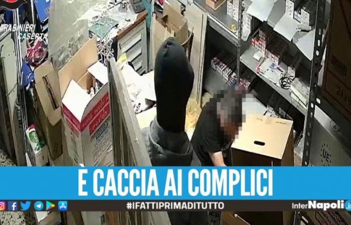 Armed robbery in tobacco shop in Caserta, 31-year-old from Afragola arrested