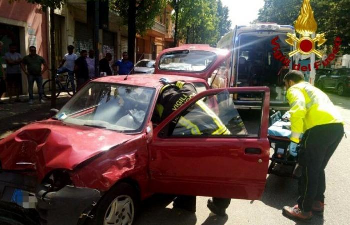 Accident in via Roveggia: woman pulled from the car