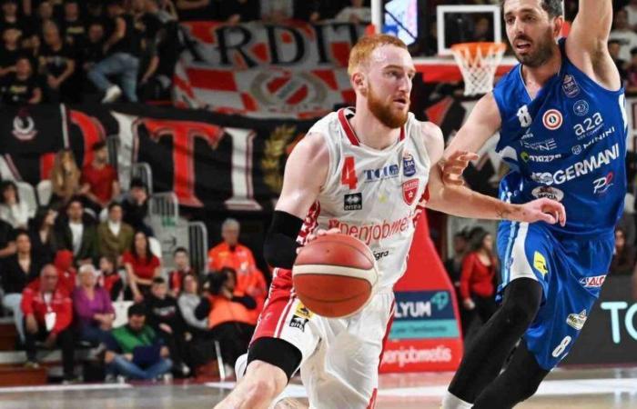 International Intrigue for Mannion: Warriors, Paris and Varese. Wolde Says Goodbye Too