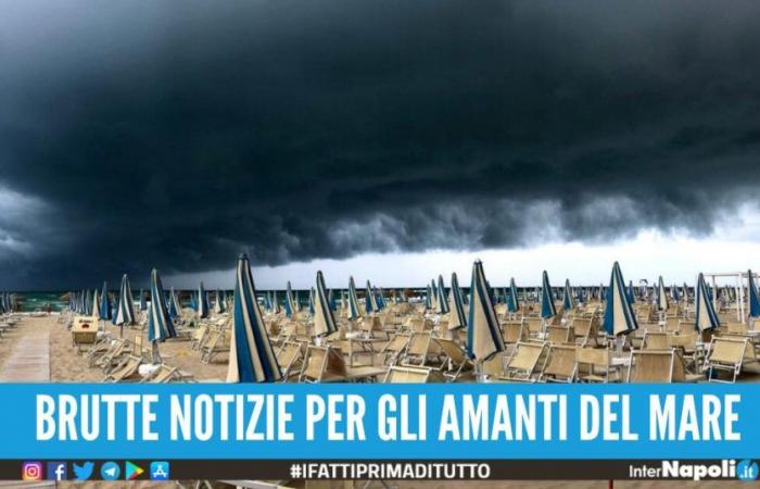 Storms Coming to Naples and Caserta, Beaches Closed