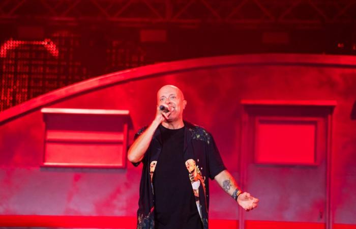Max Pezzali in concert at San Siro: the songs on the setlist