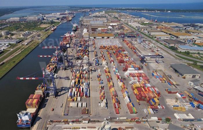 Port of Ravenna: Workers strike for the renewal of the national contract