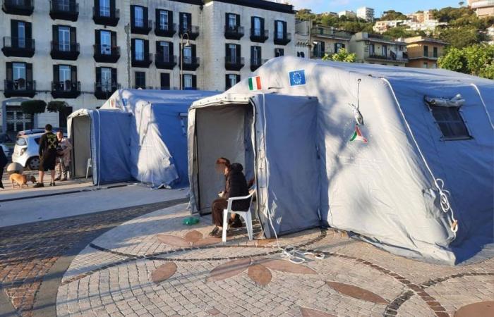 Bradyseism, Potere al Popolo asks to reassemble the tents: “The emergency is not over!”