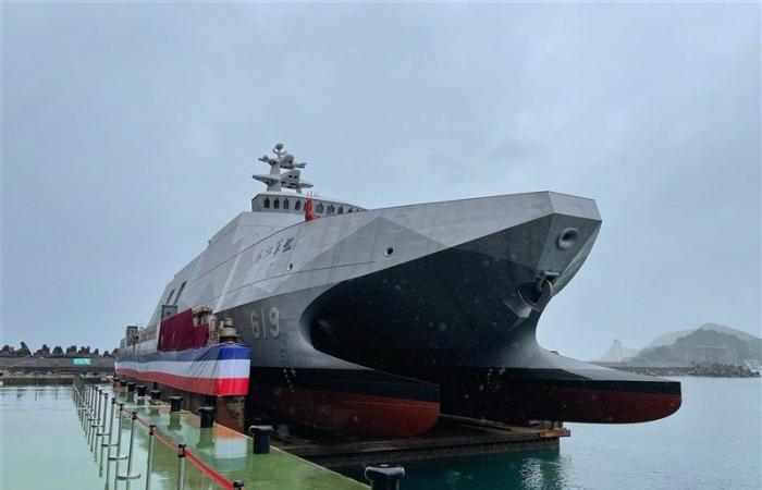 Taiwan commissions two new ‘carrier-killing’ corvettes