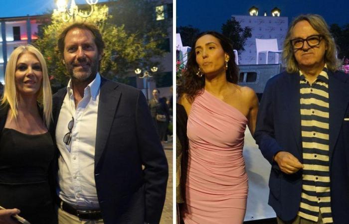 between relaxation and events, here are politicians, actors and TV faces Il Tirreno