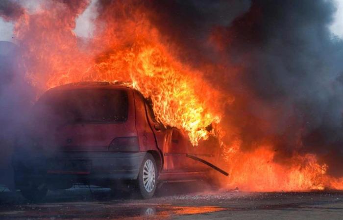 These cars are on fire: you risk DEATH if you are inside at this time | Maximum attention