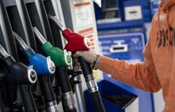 Friday 29 March petrol and diesel prices rising before Easter and Easter Monday: how much does a full tank cost
