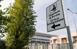 Residence permit, Parma police station condemned in court. Ciac: “Unfair practice of public offices”