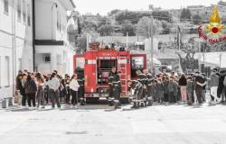 The Fire Brigade held information meetings at schools (PHOTO)