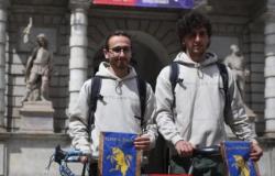«We quit our jobs and leave for Australia by bike», the extreme «life change» of two Turin people