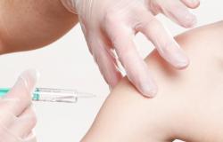 World meningitis day: anti-meningococcal B vaccine in Liguria to supplement the tetravalent