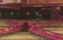 The blades of the Moulin Rouge in Paris collapse, there are no injuries
