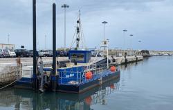 Mazara. Counteracting beach erosion. The service for the use of the municipal motor dredger has been entrusted