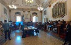 Jesi / In the Municipality as in the European Parliament, the students’ session