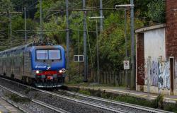 Trains, works on the Florence-Pistoia-Viareggio line: traffic suspended over the weekend