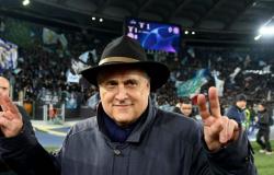 Lazio, president Lotito blows out 67 candles: best wishes from the club