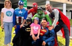 Treviso, Batman, Spiderman and Hulk descend from the roof and visit the children in the Pediatrics | Today Treviso | News