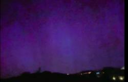 Extreme solar storm hits the Earth and the sky turns purple