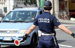Elections, the Forza Italia rally was interrupted by the police in Busto, but everything was in order