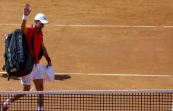 Djokovic eliminated by Tabilo, Rome loses another champion. «I didn’t have balance, maybe it was the water bottle’s fault»
