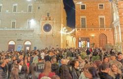 The European Aperitifs, boom in attendance in Macerata. Over 15 thousand people for the final evening
