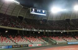 fans en masse at the “San Nicola” to support the red and whites