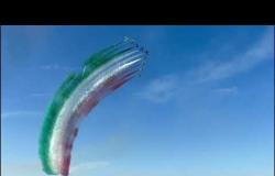 The Frecce Tricolori paint the sky in Trani: it’s a marvel