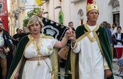 The court of King Manfredi through the streets of Manfredonia (PHOTO)