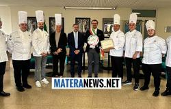 From Matera a plaque to the Lucanian Chefs Union with gold medal in Rimini! here are the pictures