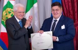 Alfonso Stigliani, student of the Itcg Loperfido Olivetti of Matera, Standard Bearer of the Italian Republic. The Salerno manager, the school staff and the students are proud