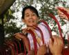 Aung San Suu Kyi leaves prison, the 78-year-old Nobel Peace Prize winner transferred to house arrest due to the heat