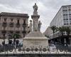 Once the restoration has been completed, the Bellini statue in Piazza Stesicoro in Catania returns to its former glory