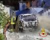 Fire night in Sardinia, cars burn