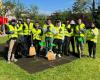 Care for the environment, unaccompanied minors clean the green area of ​​San Lazzaro