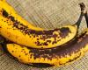 Why do black spots form on bananas? Are they better to eat than yellow ones?