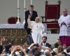 Pope Francis in beautiful and fragile Venice, ‘dignity for prisoners’ – News